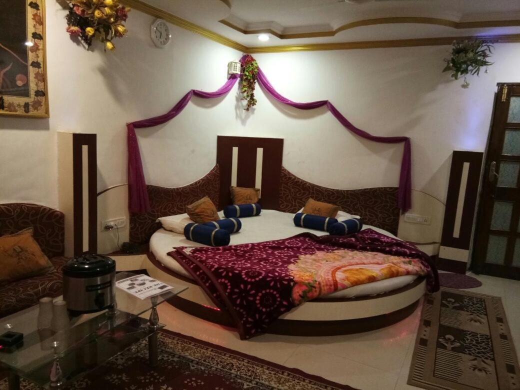 Hotel Prateek Pachmarhi Exterior photo
